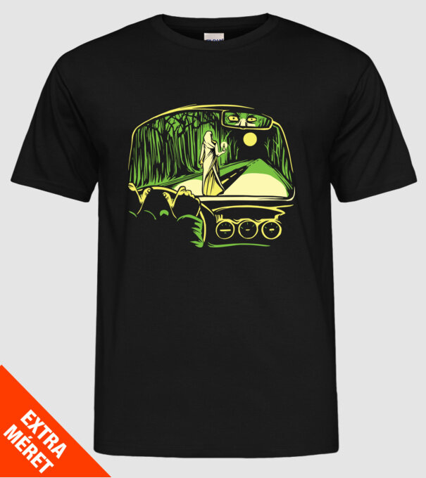 Femeie sperietoare pe drum model negru pe tricou