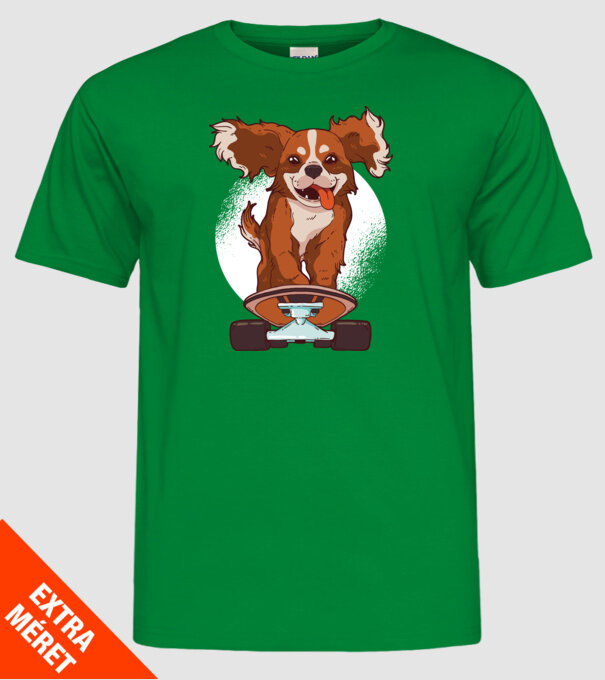 Skateboarding Cavalier King Spaniel model verde pe tricou