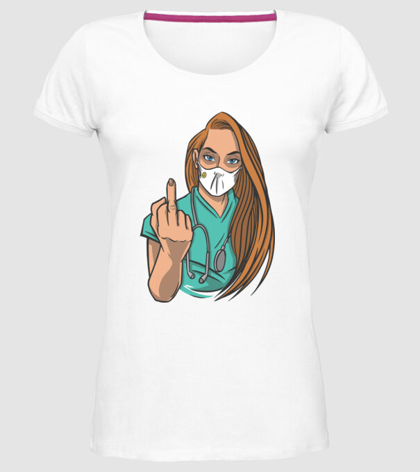 Asistentă medicală arată degetul model alb pe tricou