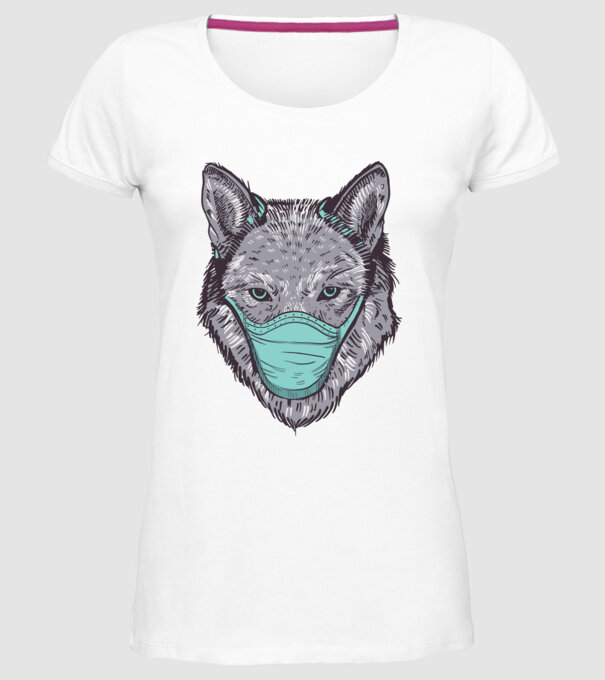 model alb pe tricou