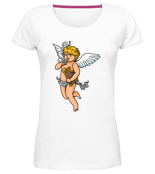  model  pe tricou