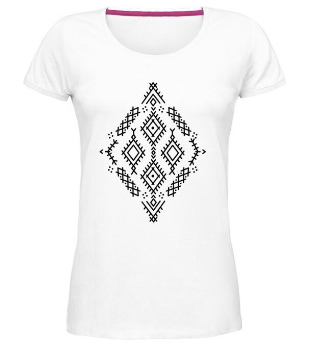  model  pe tricou