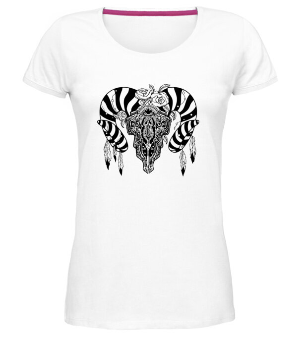  model  pe tricou