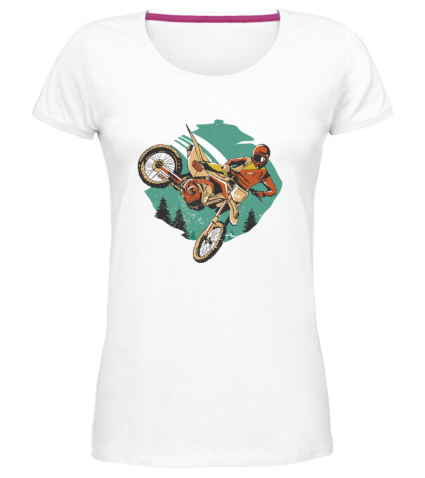  model  pe tricou