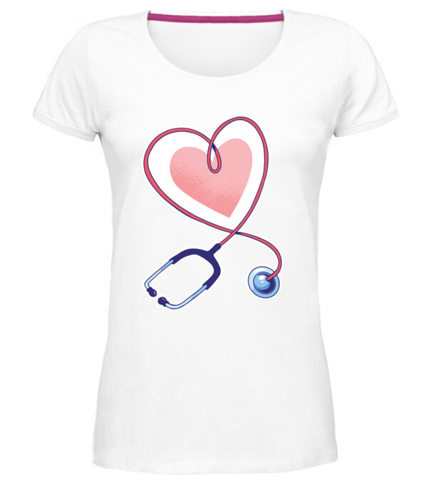  model  pe tricou