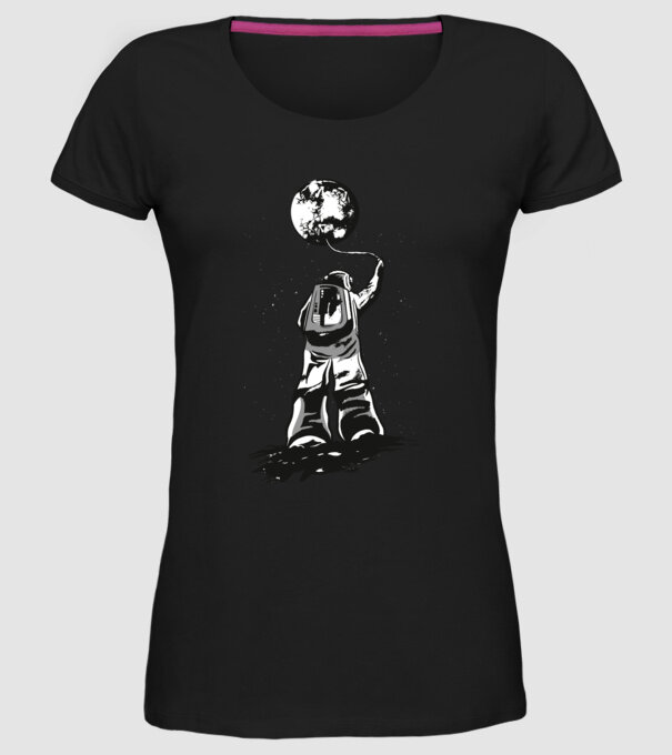 Astronaut Lună model negru pe tricou
