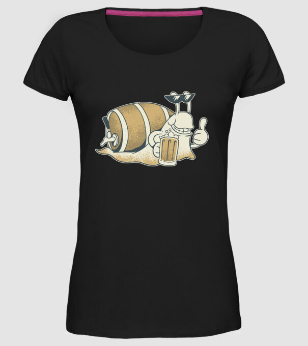 Melc cu bere model negru pe tricou