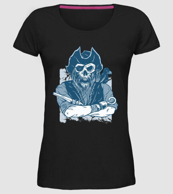 Pirat model negru pe tricou