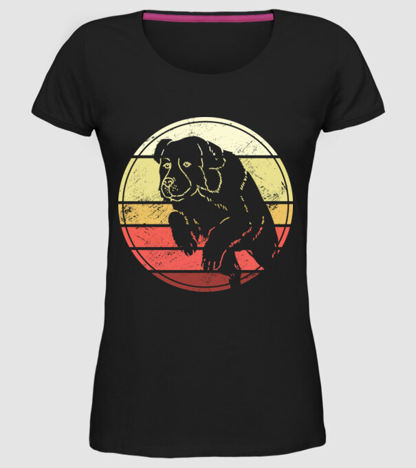 Câine Retro Landseer model negru pe tricou