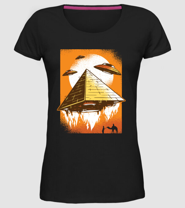OZN Piramidă Alien model negru pe tricou
