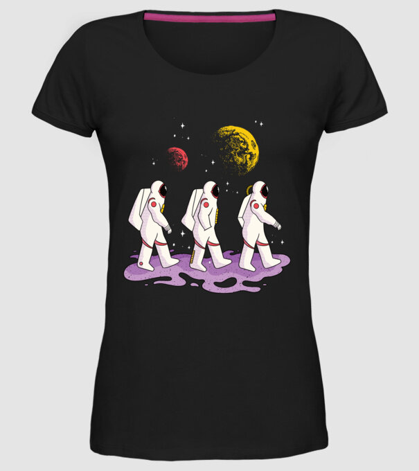 Plimbare Astronaut model negru pe tricou