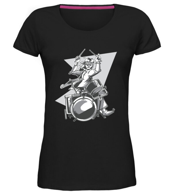  model  pe tricou