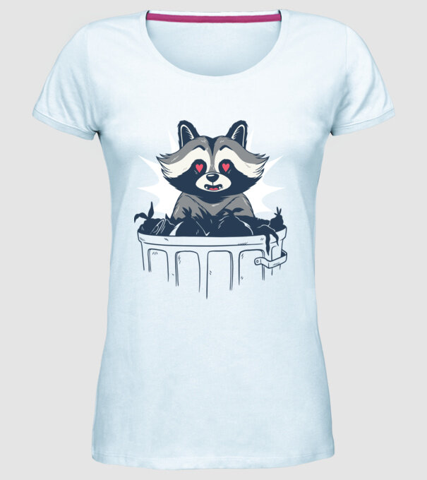 Raton model albastru deschis pe tricou