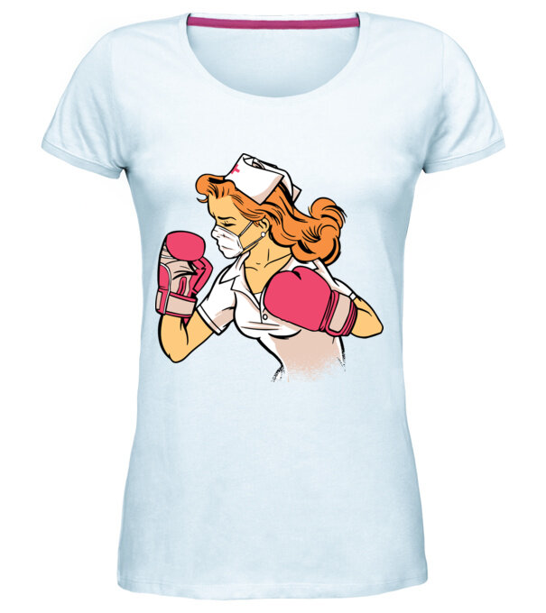  model  pe tricou