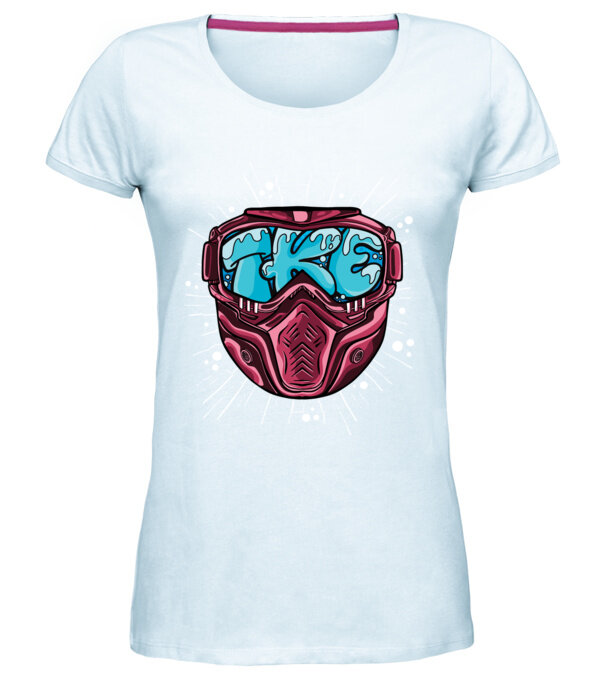  model  pe tricou