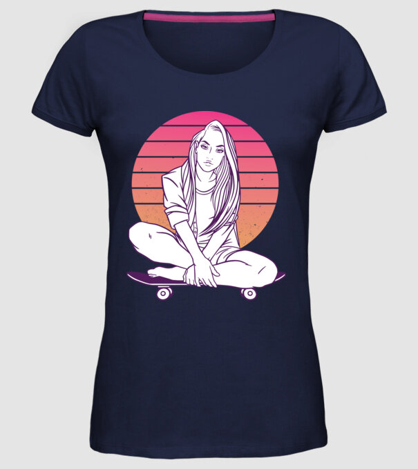Fată Skateboarder model albastru închis pe tricou