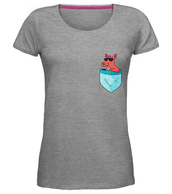  model  pe tricou