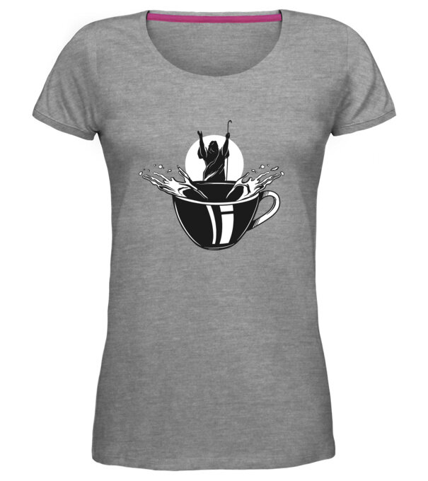  model  pe tricou