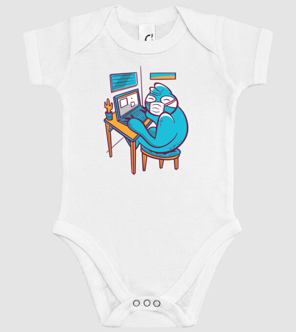 Leneș Home Office model alb pe tricou