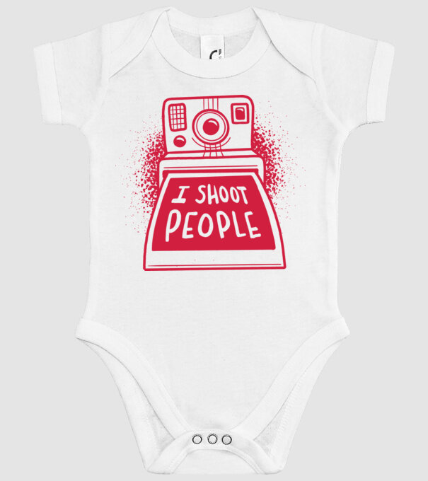 I shoot people - Fotograf model alb pe tricou