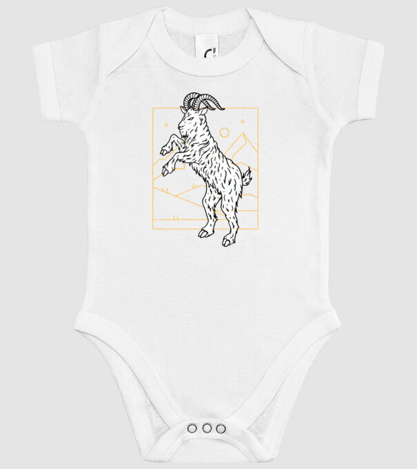 Capră model alb pe tricou