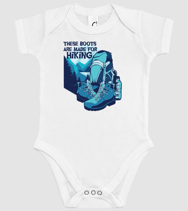 Bocanci de drumeție model alb pe tricou