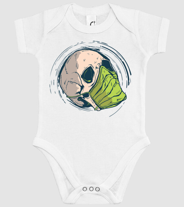 Craniu cu mască model alb pe tricou