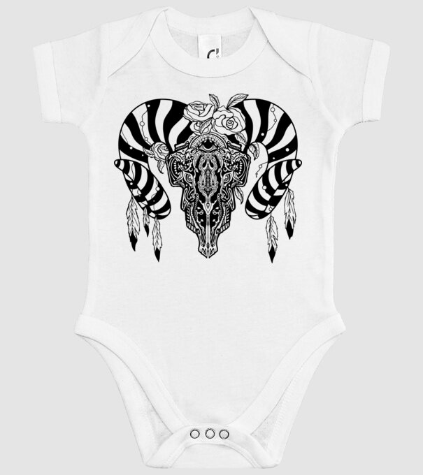 Craniu Tribal model alb pe tricou