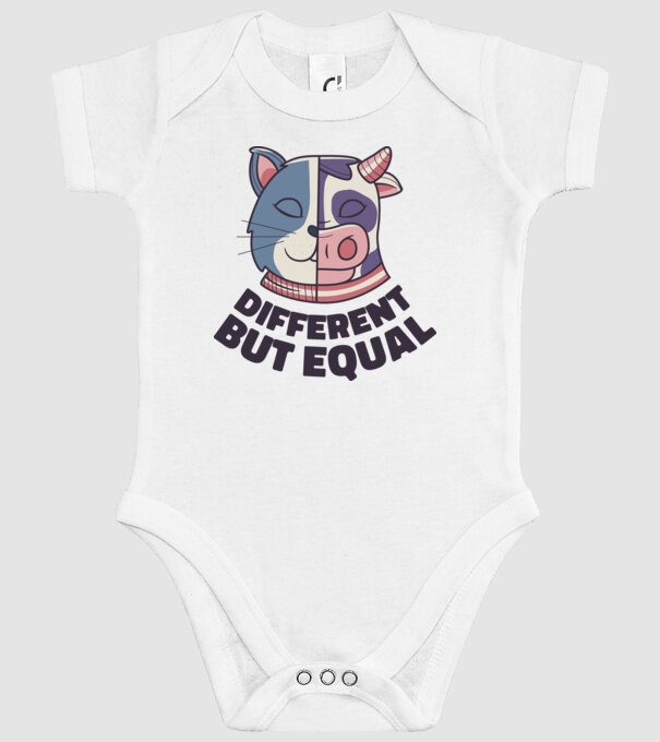 Diferit, dar egal model alb pe tricou