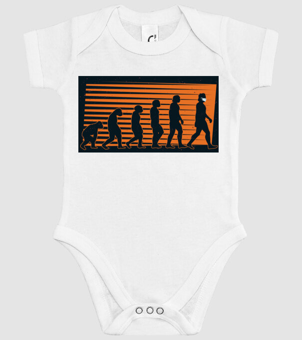 Evoluție Mască model alb pe tricou