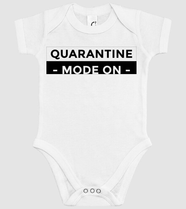 Quarantine mode on model alb pe tricou