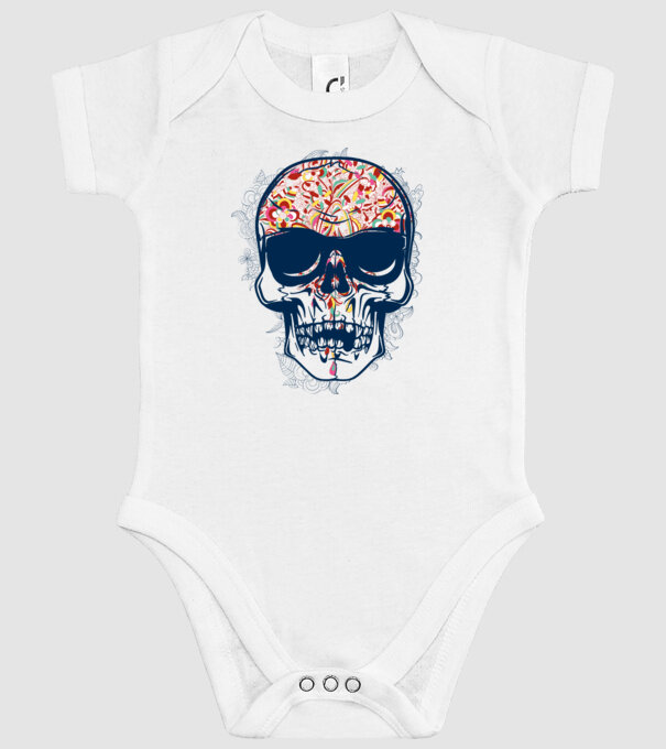 Craniu colorat model alb pe tricou
