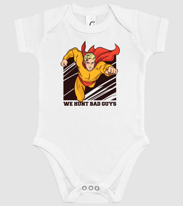 Supererou model alb pe tricou