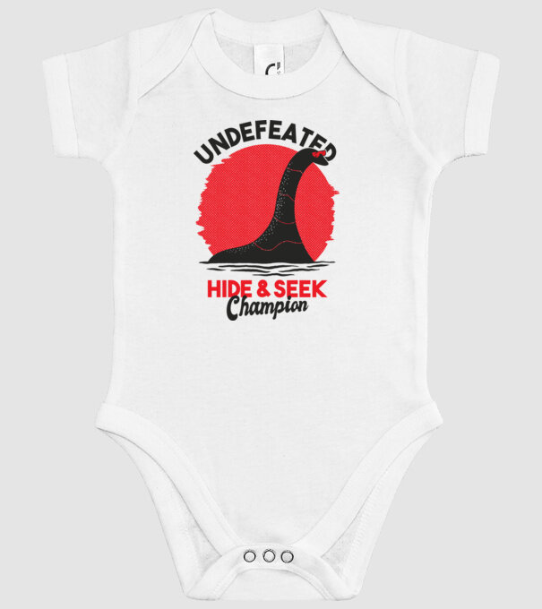 Undefeated Hide & Seek Champion model alb pe tricou