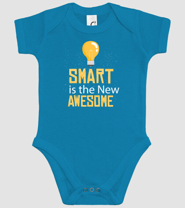 Smart este noul cool model turcoaz pe tricou