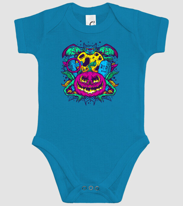 model turcoaz pe tricou