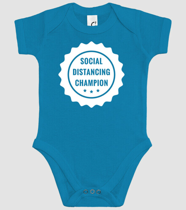 Social distancing champion model turcoaz pe tricou