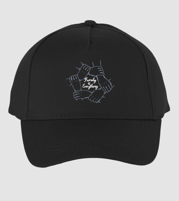Familia este totul model negru pe tricou