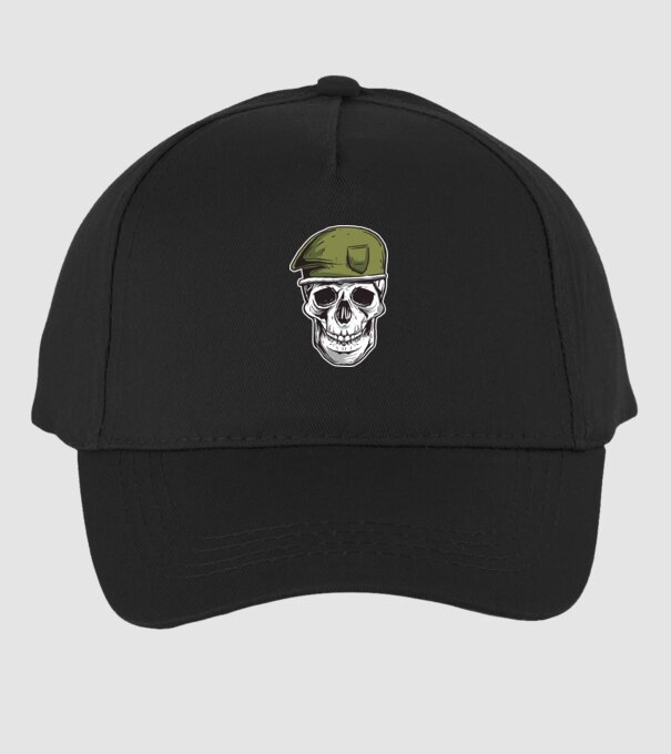 Craniu Soldat model negru pe tricou