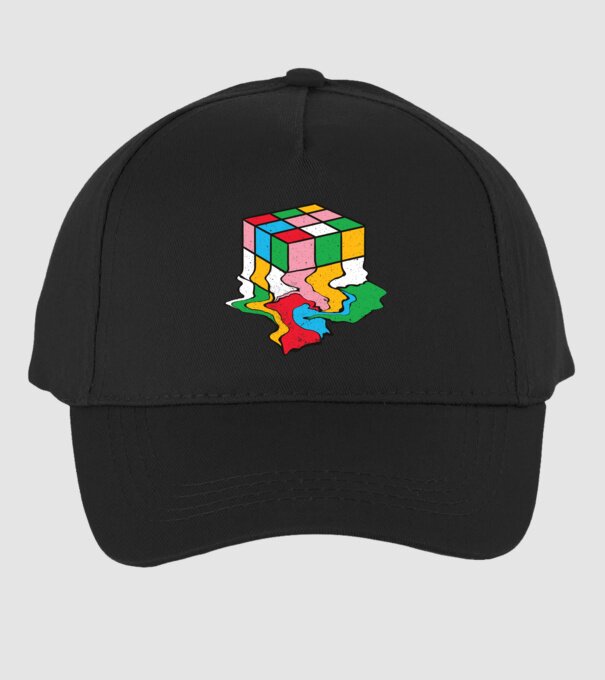 Cub Rubik topindu-se model negru pe tricou