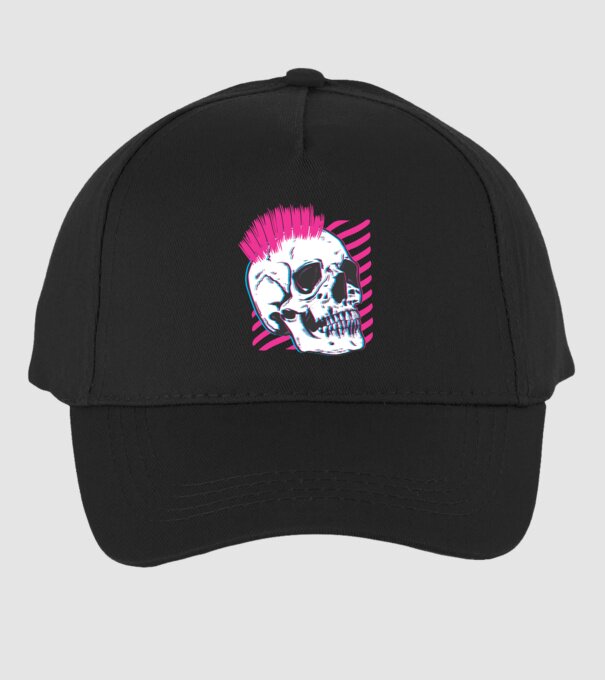 Craniu Punk model negru pe tricou