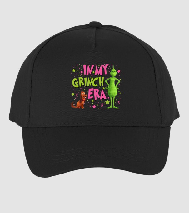 In my Grinch era model negru pe tricou