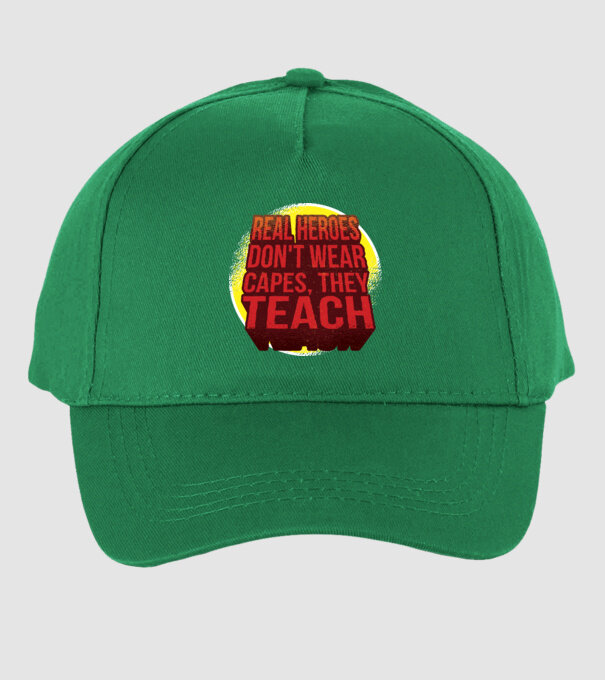 Adevărații eroi predau model verde pe tricou