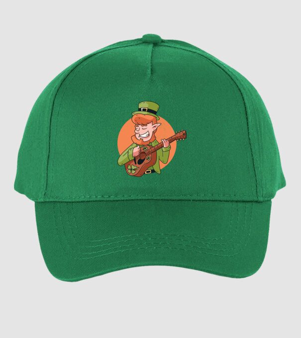 Chitarist Leprechaun irlandez St Patrick model verde pe tricou