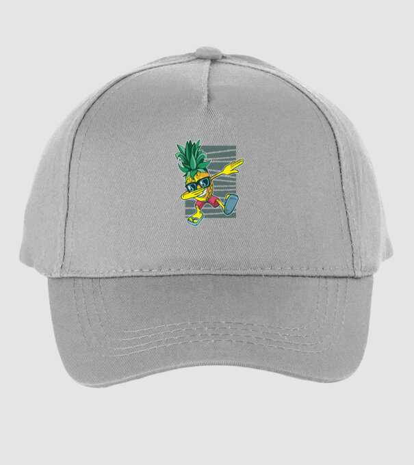 Ananas DAB dans model gri pe tricou