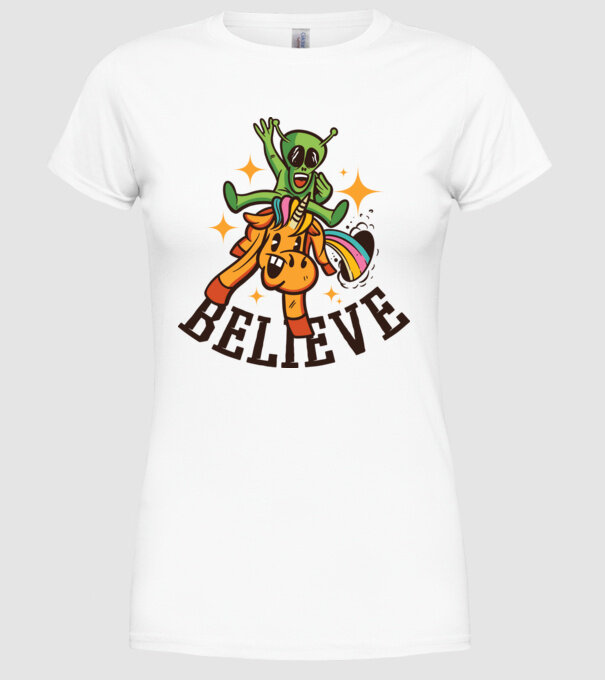 Unicorn Alien model alb pe tricou