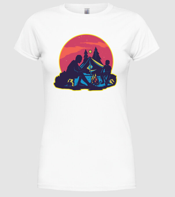 Campare pe timp de noapte model alb pe tricou