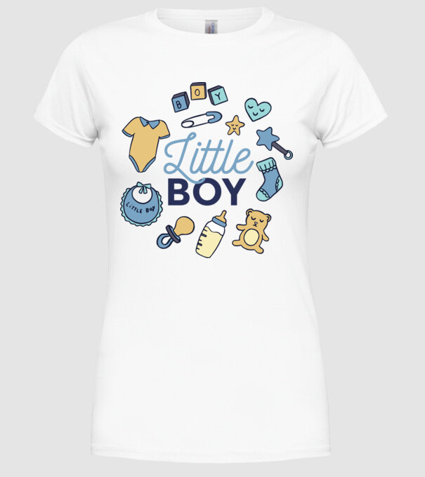 Băiețel model alb pe tricou