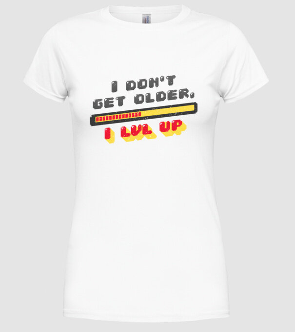 Eu nu îmbătrânesc, trec la nivelul următor Gamer, tricou zi naștere model alb pe tricou