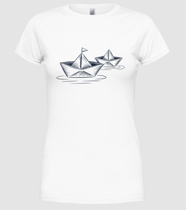 Barca de hârtie model alb pe tricou